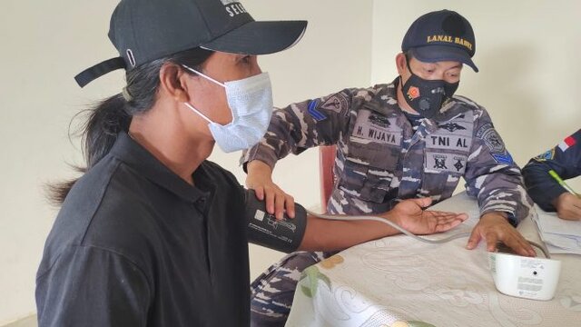 Kembali 632 Masyarakat Maritim Tervaksin Dalam Serbuan Vaksinasi Lanal Babel