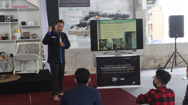 AR Learning Center & Muslim United Gelar Pelatihan Menulis