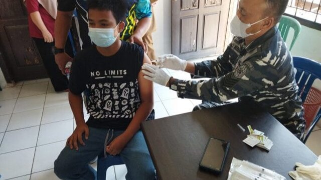 Terus Kontinyu TNI AL Lanal Babel Gelar Serbuan Vaksinasi