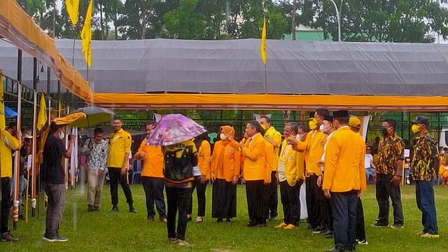 Bupati Toraja Utara Adakan Pertemuan Dengan Kader Golkar se-Sulsel