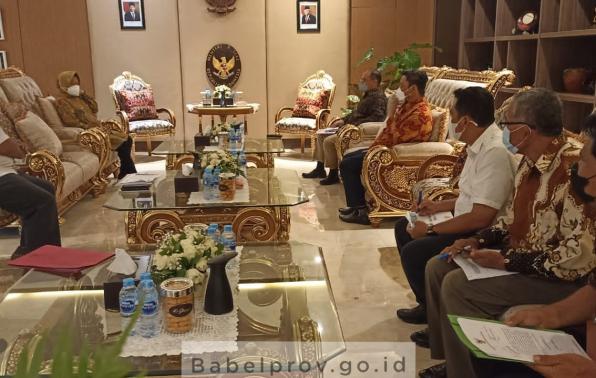 Menteri Sosial