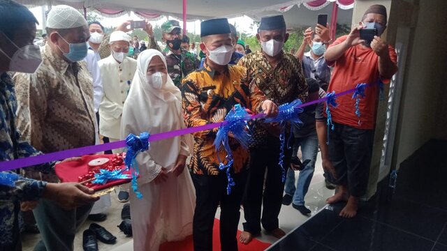 Bupati Bangka Resmikan Penggunaan Masjid Ayyub Saman Air Anyir