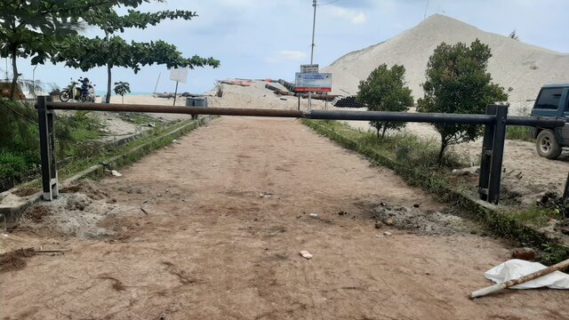 Penasihat Hukum Pulomas Geram, Dikawasan Muara Air Kantung Kini Terpasang Portal Besi