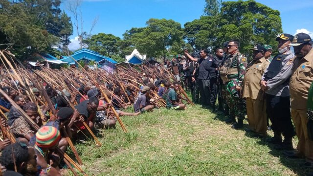 Redam Konflik, TNI/Polri Dan Pemkab Temui Masyarakat Dari Dua Kelompok Massa
