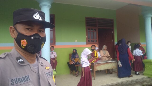 Polsek Bakam Lakukan Monitoring Vaksinasi Bagi Siswa Usia 6 - 11 Tahun