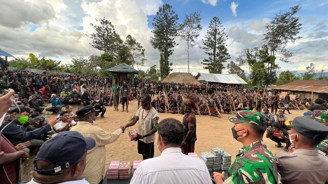 TNI/Polri Bersama Forkompimda Lapago Selesikan Konflik Masyarakat Di Wamena