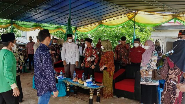 Bupati Bangka Resmikan Masjid Kampung Pasir, CV BIM Sumbang Ambulance