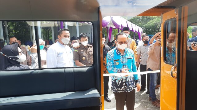 Kota Koba Ada Angkot Kuning, Bupati Bangka Tengah : Gratis