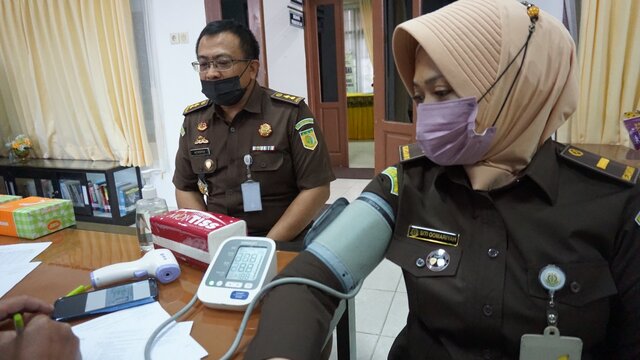 Kembangkan Herd Immunity, Kejati Babel Laksanakan Vaksinasi Booster Covid-19