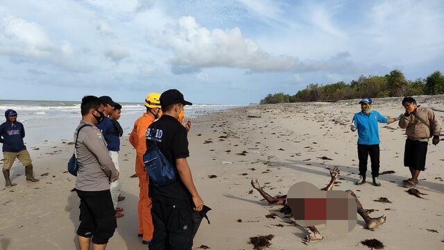 Warga Desa Batu Beriga Digegerkan Dengan Penemuan Mayat Laki-Laki Di Pantai