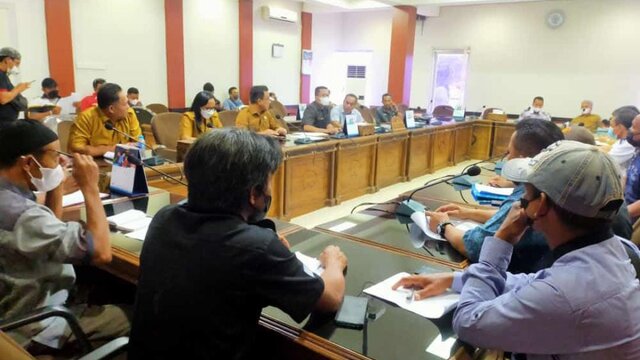 Kelompok Forum Nelayan Baro Ikuti Rapat Dengar Pendapat Di Gedung DPRD Belitung
