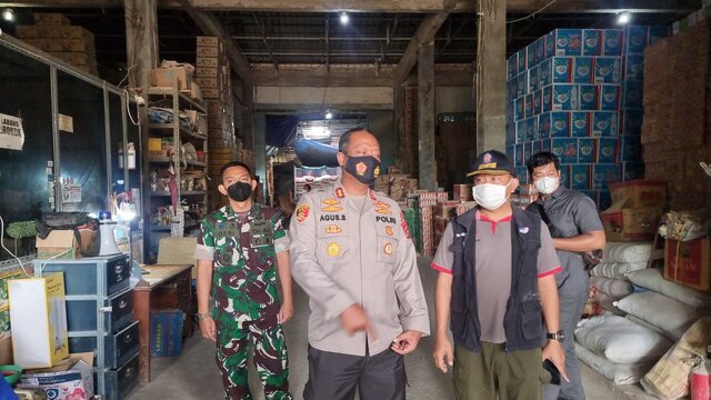 Kapolres Babar Bersama Dandim Dan Satgas Pangan Sidak Ke Gudang-Gudang Sembako 