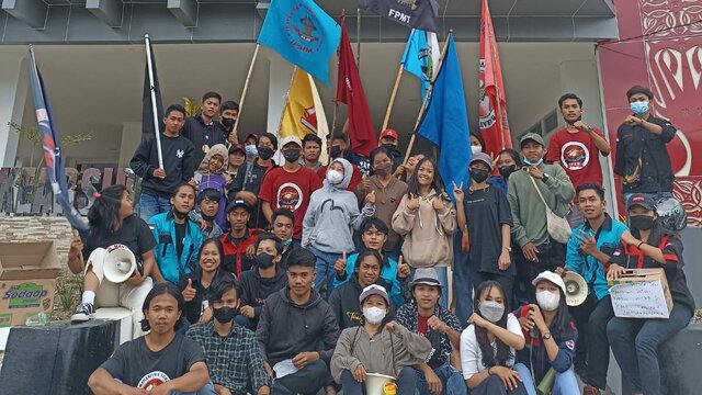 Aliansi Pemuda Dan Mahasiswa Toraja Galang Dana Peduli Korban Tanah Longsor
