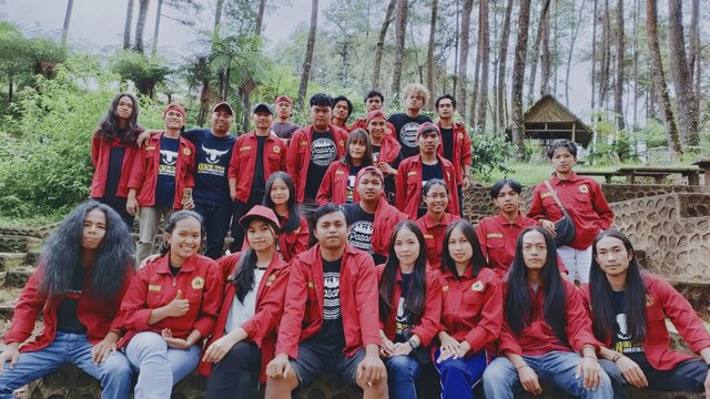 Mahasiswa KKN UKI TORAJA Mengadakan Baksos Di Objek Wisata Pango-pango