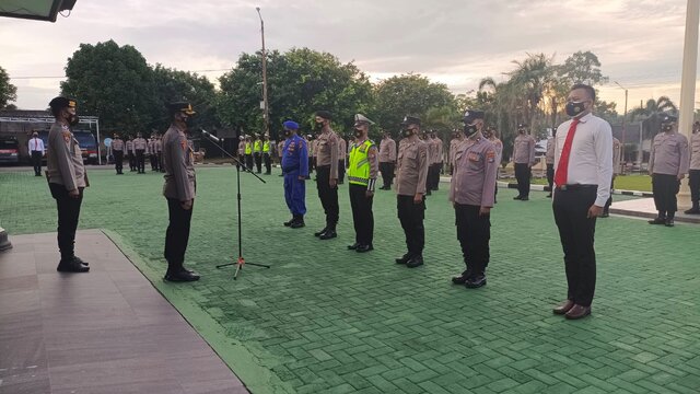 Pimpin Jam Pimpinan, Kapolres Bangka ; Seluruh Personil Polres Bangka Harus Saling Mengingatkan Dalam Kebaikan