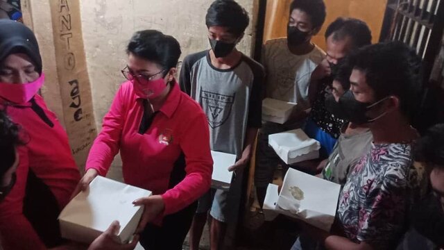 Begini Cara Bhayangkari Cabang Toraja Utara Berbagi Dengan Para Tahanan