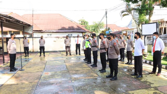 Pimpin Apel Pagi Di Polsek Rantepao, Kapolres Minta Pelihara Dan Jaga Marwah