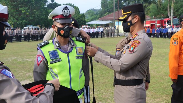 Kapolres Bangka Pimpin Apel Gelar Pasukan Operasi Ketupat Menumbing 2022