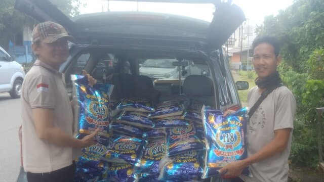 Sambut Ramadhan, KBO Babel Bagikan Paket Sembako Beras