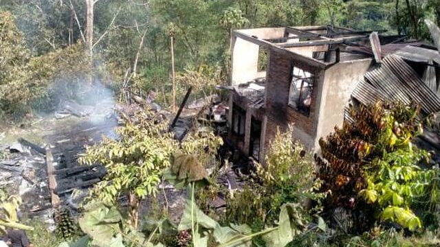 Dua Rumah Warga Lembang Sarapeang Ludes Dilahap Si Jago Merah