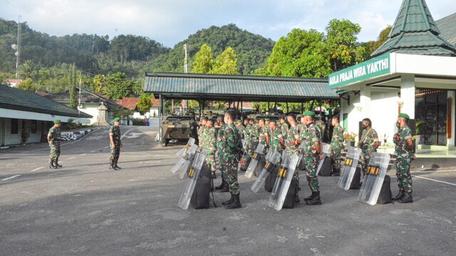 Demo 10 Mei Di Jayapura, Korem 172/PWY Siagakan Personel Backup Kepolisian