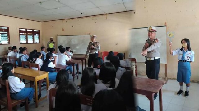 Sosialisasi Berlalulintas, Polres Tana Toraja Sasar Sekolah - Sekolah SMK