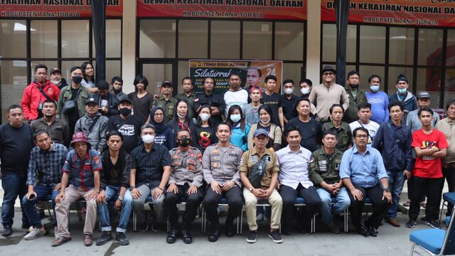 Sambut HUT Bhayangkara Ke-76, Kapolres Tana Toraja Temu Bina Akrab Bersama Jurnalis