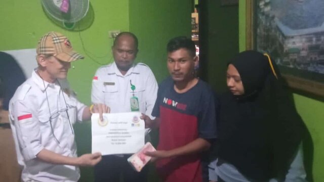 Orang Tua Bayi Resa Terima Donasi Kemanusiaan Dari YMBBB