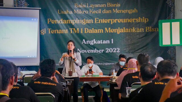 DISKOP UKM DIY Tingkatkan Literasi Pembiayaan Bagi Tenant Di Teras Malioboro 1