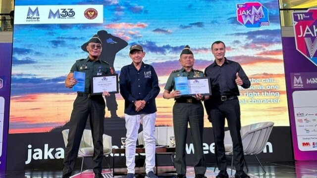Letkol Tituler Deddy Corbuzier dan Brigjen TNI Sarwono Ajak Warga Bela Negara