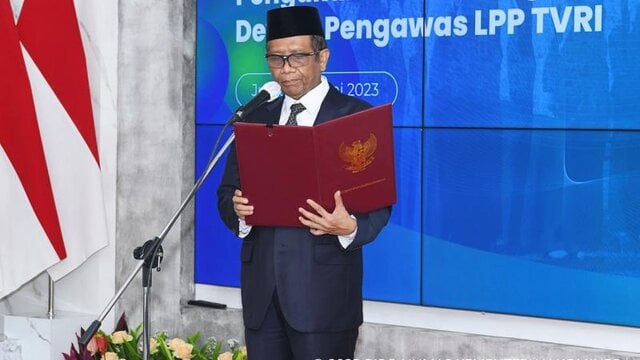 Mahfud MD Kukuhkan Komisioner KPI dan Dewas LPP TVRI