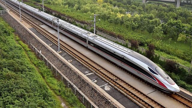 Kereta Api Cepat Indonesia Paling Unggul di ASEAN