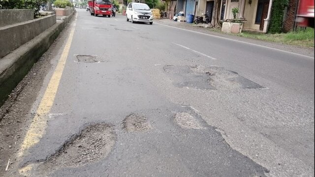 Jalan Rusak Bisa Dilapor Lewat Aplikasi, Begini Caranya