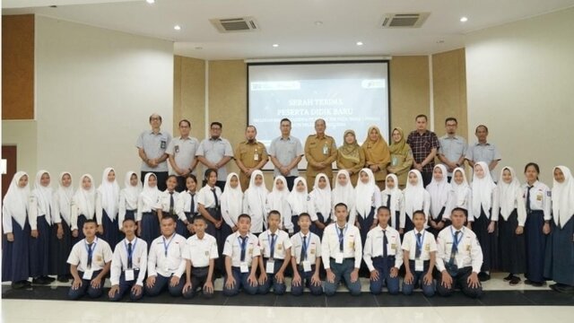 36 Siswa Lulus Program Kelas Beasiswa PT Timah Tbk Masuk Asrama