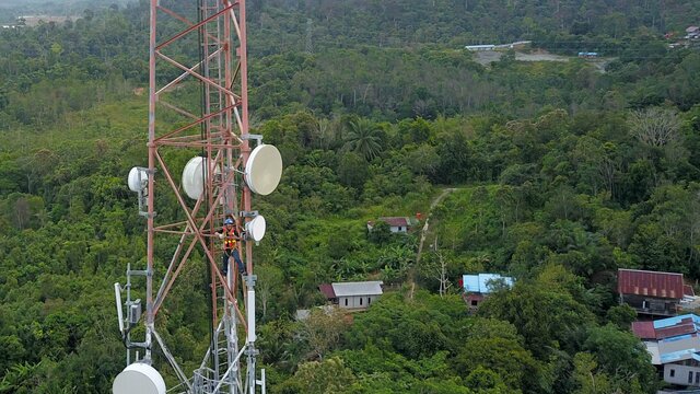 Menyangkut Nasib Rakyat, Pembangunan BTS 4G Jalan Terus