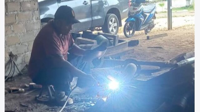 Mitra Binaan PT Timah Warga Desa Penyak ini Sukses Kembangkan Usaha Bengkel Las