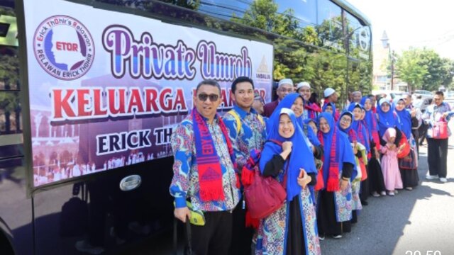 Ketum Relawan Erick Thohir Berangkatkan 40 Orang Jamaah Umroh ke Tanah Suci