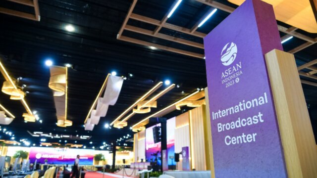 Permudah Kerja Jurnalis Meliput KTT ke-43 ASEAN, Media Center Sediakan Internet Cepat