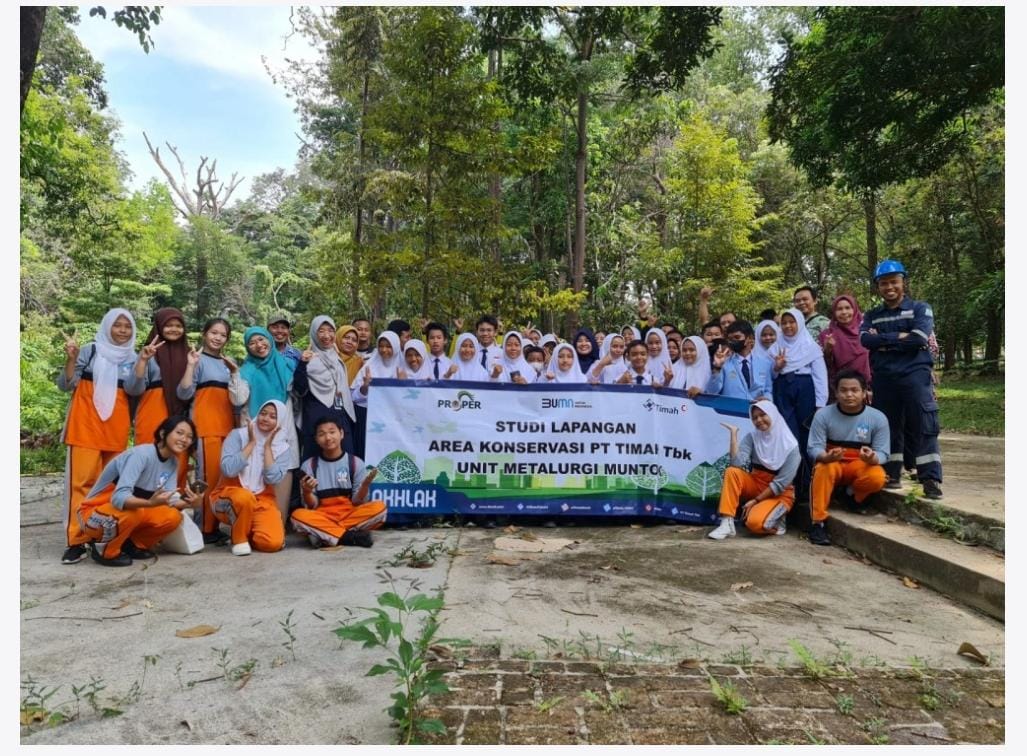 Kader Adiwiyata Babar Kunjungi Hutan Kota Unit Metalurgi Mentok PT Timah Tbk 