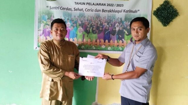 PT Timah Tbk Bantu Renovasi TPQ Nurul Fallah Desa Teluk Radang