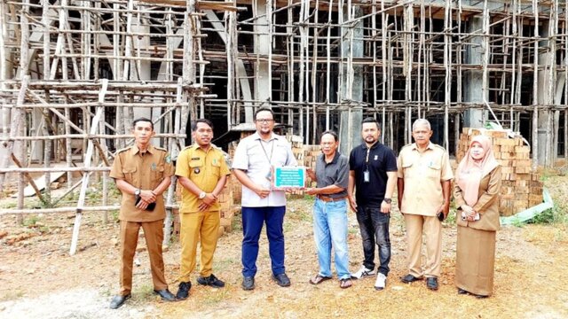 PT Timah Tbk Bantu Lancarkan Pembangunan Masjid Al-Ihsan Desa Mentawak