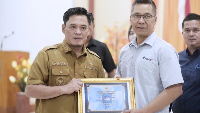 PT Timah Tbk Sabet Penghargaan Wajib Pajak Terbaik dari Pemkab Babar
