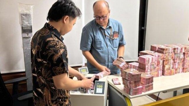 Kejagung Sita Rp10 Miliar Milik Bos Timah HL Dalam Skandal Korupsi Tata Niaga Timah