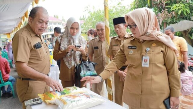 Kendalikan Inflasi, Pemkot Pangkalpinang Gelar Operasi Pasar