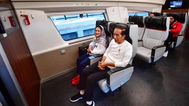 Naik Whoosh ke Bandung, Jokowi dan Ibu Iriana Akan Buka Piala Presiden 2024
