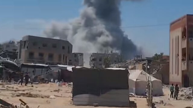 Israel Serang Sekolah di Gaza, 100 Lebih Orang Tewas
