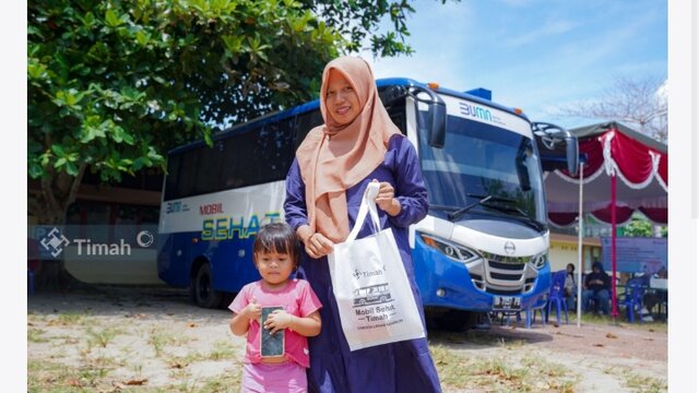 Layanan Kesehatan Gratis, Warga Desa Kace Timur Antusias Periksa Kesehatan di Mobil Sehat PT Timah