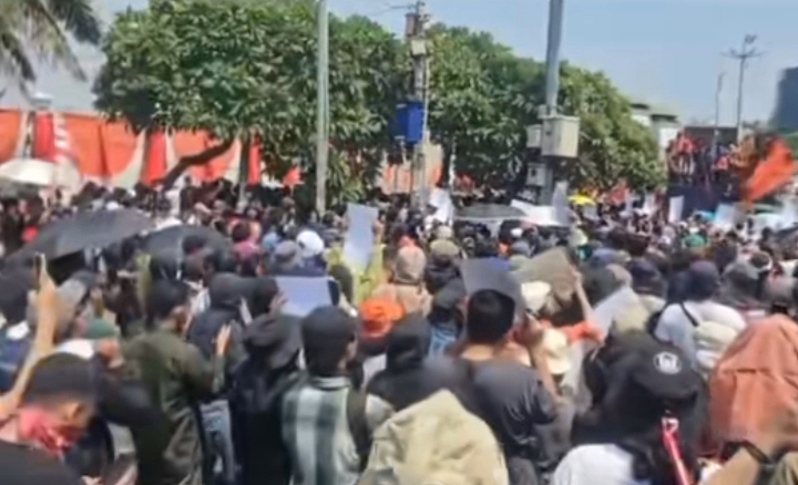 DPR Jadi Penjamin Bebasnya 50 Demonstran yang Diamankan Polisi Saat Unjuk Rasa