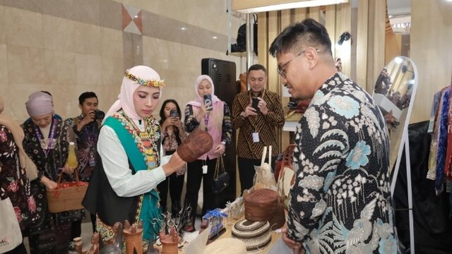 PT Timah Boyong Produk Mitra Binaan Dalam Pameran Kriyanusa 2024