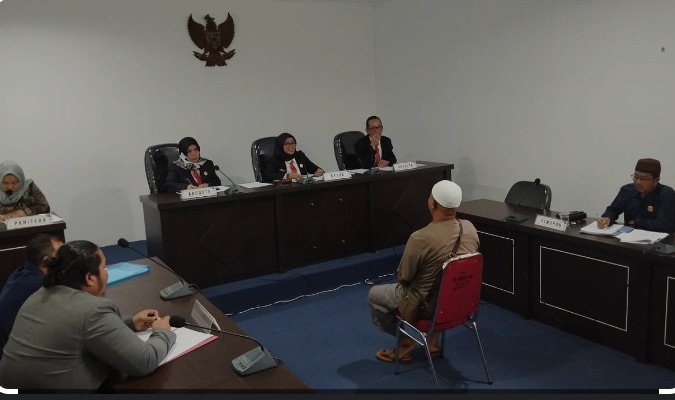 Ketua Majelis Komisioner KI Babel Tegaskan Ketidakhadiran Pemohon Dalam Sidang Sengketa Informasi Dapat Berujung Sanksi